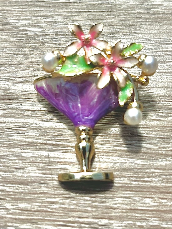 Jewelry - Violet Purple Floral Cocktail Cup Brooch